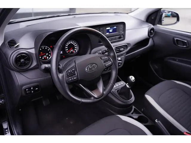 Hyundai i10 1.0 Select 2023 Benzine 26