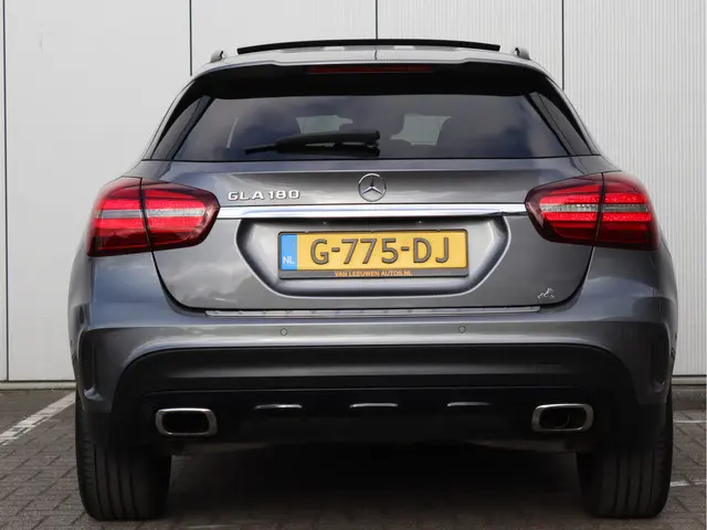Mercedes-Benz GLA 180 AMG 2019 Benzine 7