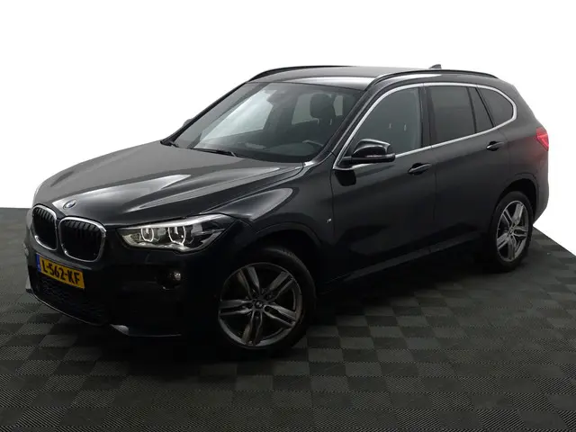 BMW X1 sDrive18i M Sport Aut- 2016 Benzine 4