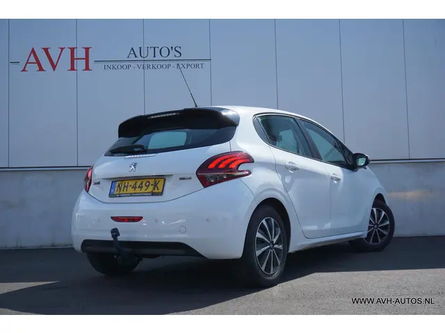 Peugeot 208 1.2 PureTech Blue Lion 2017 Benzine 3