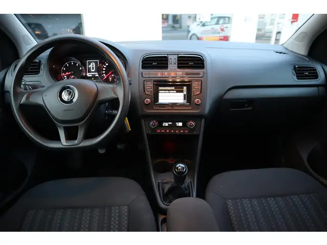 Volkswagen Polo 1.0 2015 Benzine 8