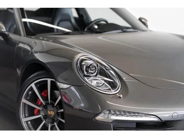Porsche 911 3.4 Carrera 4 2015 Benzine 7