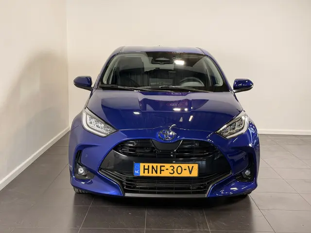 Toyota Yaris 1.5 Hybrid 115 Dynamic 2025 Hybride Benzine 3