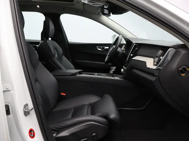Volvo XC60 T5 AWD Inscription 2017 Benzine 8