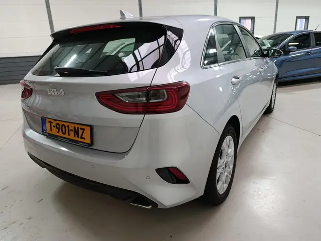 Kia Ceed 1.0 T-GDi DynamicLine 2023 Benzine 12