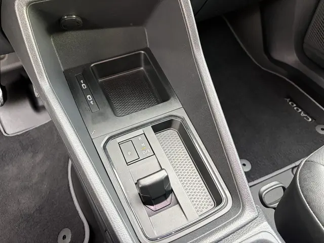 Volkswagen Caddy 1.5 TSI 5p 2022 Benzine 19