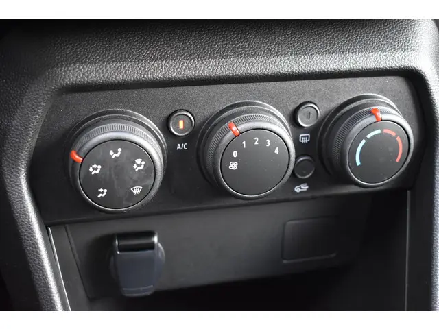 Dacia Jogger TCe 110 Expression 2023 Benzine 18