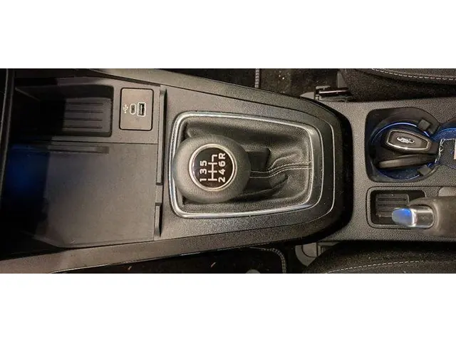 Ford Puma 1.0 EcoBoost Hybrid Titanium 2024 Benzine 17