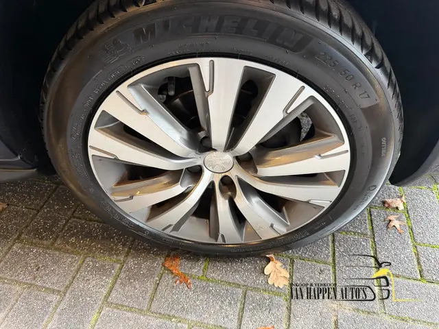 Peugeot 3008 1.2 PureTech Style / apk11-2026 2015 Benzine 5