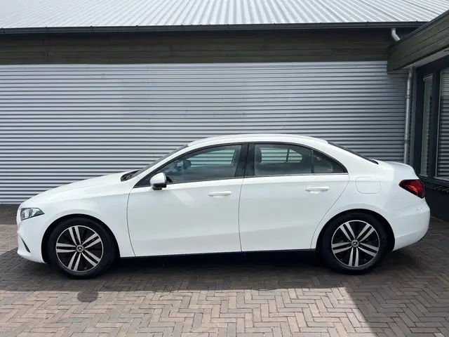 Mercedes-Benz A-Klasse 180 2020 Benzine 2