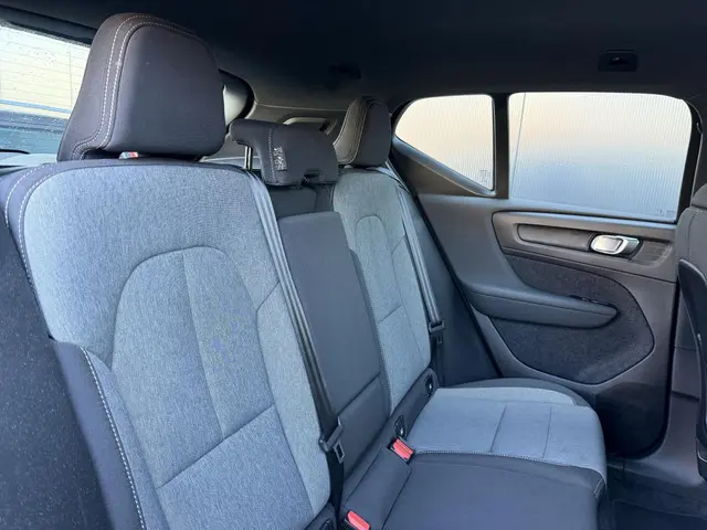 Volvo XC40 2.0 B4 Plus Dark 2025 Benzine 8