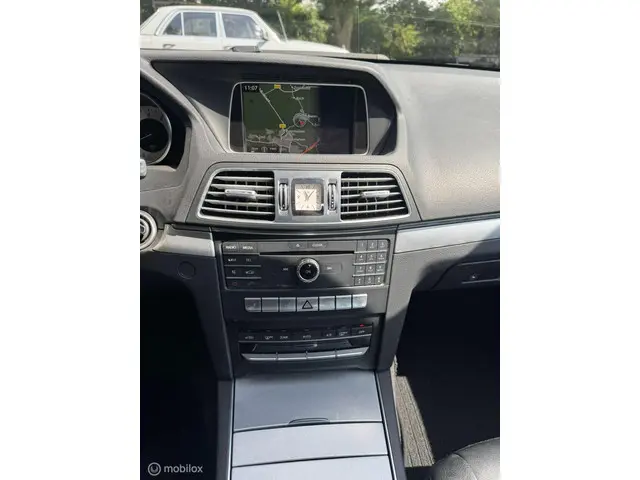 Mercedes-Benz E-Klasse Coupé 320 2015 Benzine 17