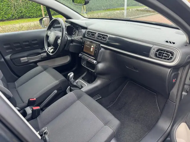 Citroën C3 1.2 PureTech Shine 45.000 KM 2017 Benzine 18