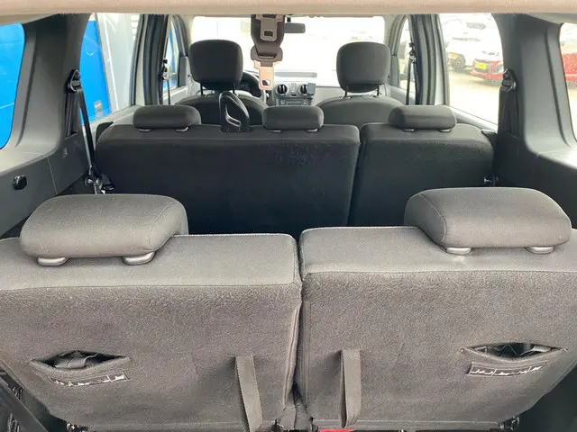 Dacia Lodgy 1.6 SCe 7p. 2019 Benzine 17