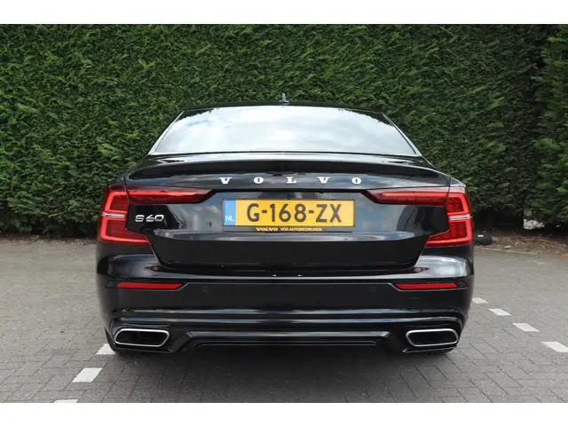 Volvo S60 2.0 T4 R-Design 2020 Benzine 8