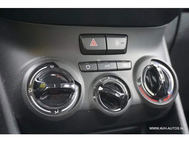 Peugeot 2008 1.2 PureTech Style 2016 Benzine 15
