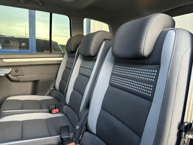 Volkswagen Touran 1.4 TSI Highline 2013 Benzine 22