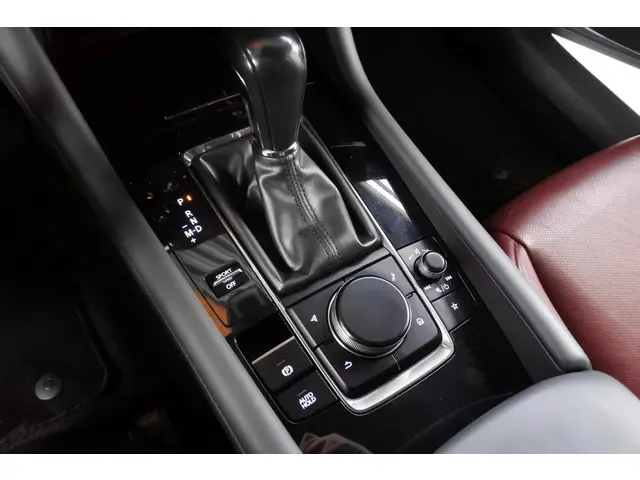 Mazda 3 2.0 X 180pk AWD Automaat Luxury 2019 Benzine 27