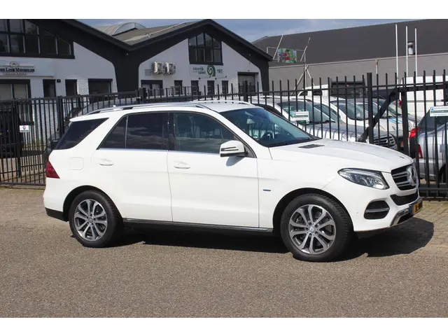 Mercedes-Benz GLE 500 e 4MATIC 2016 Hybride Benzine 6
