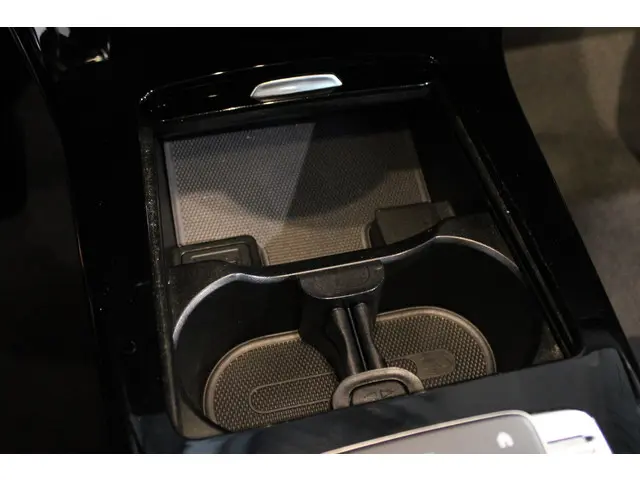 Mercedes-Benz CLA Coupé 180 Advantage 2019 Benzine 29