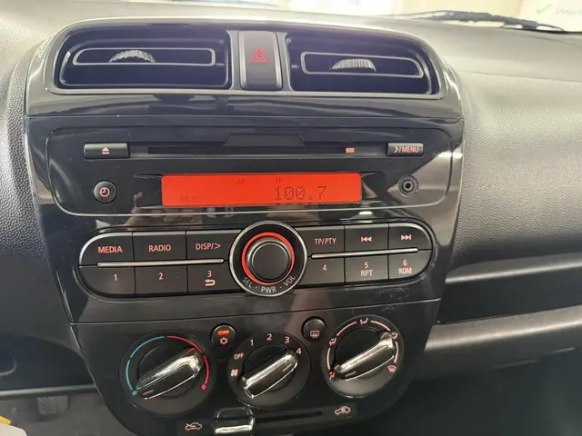 Mitsubishi Space Star 1.0 Cool+ 2021 Benzine 12