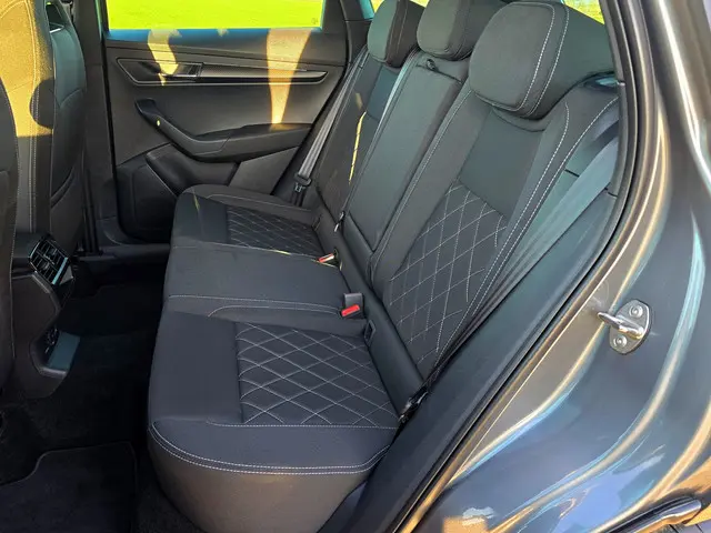 Škoda Karoq 1.5 TSI ACT Sportline Business 2024 Benzine 38