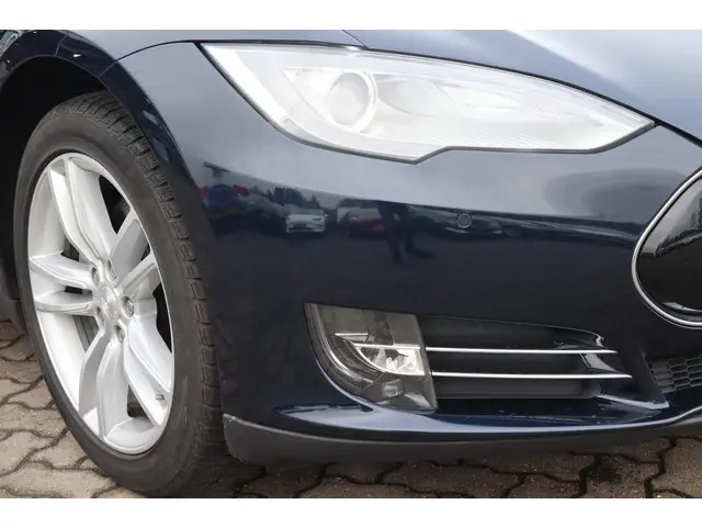 Tesla Model S 85 Base 2014 Elektrisch 14