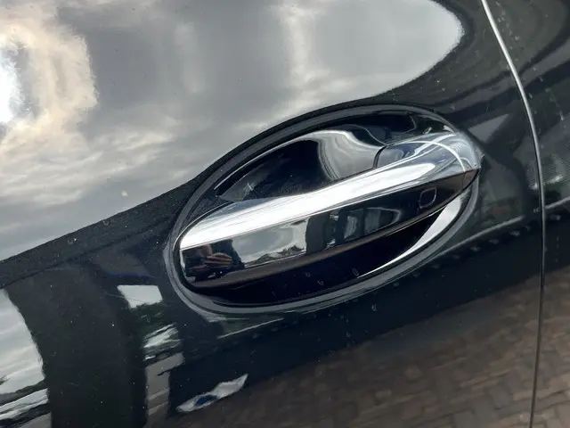 Mercedes-Benz CLA 180 Luxury Line 2023 Benzine 5
