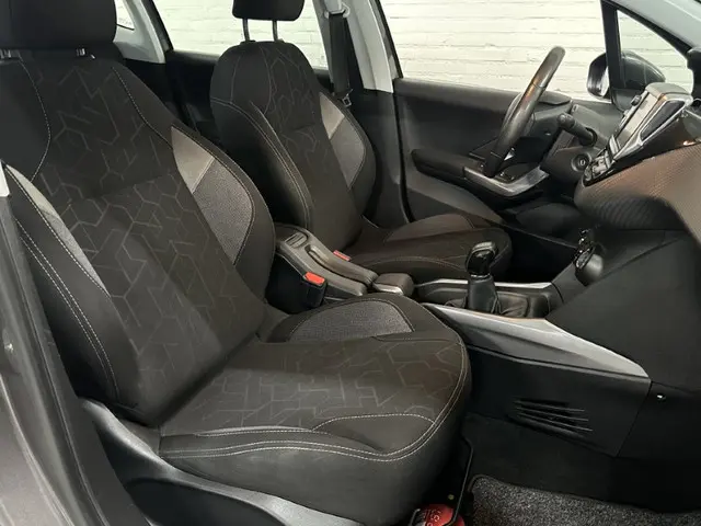 Peugeot 2008 1.2 PureTech Active 2016 Benzine 10