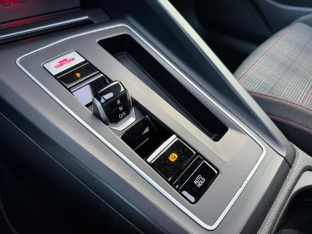 Volkswagen Golf 2.0 TSI GTI Panorama 2021 Benzine 17