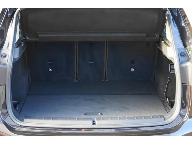 BMW X1 SDrive20i EERSTE EIGENAAR PANO 2016 Benzine 16