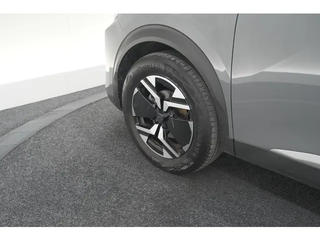 Peugeot 2008 PureTech 100 Allure 2024 Benzine 20