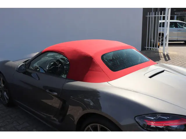 Porsche 718 Boxster 2.0 2017 Benzine 18