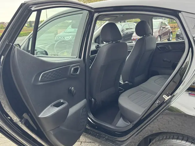 Hyundai i10 1.0 Comfort 5-zits 2022 Benzine 17