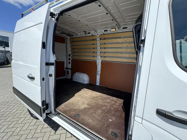 Renault Master T35 2.3 dCi 135 L2H2 Comfort 2022 Diesel 20