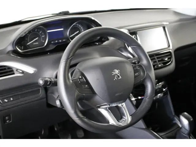 Peugeot 208 1.6 VTi Allure 120 PK. 2014 Benzine 3