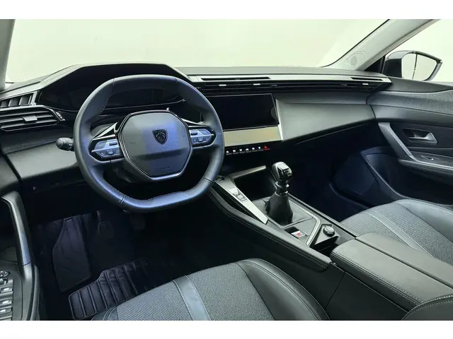 Peugeot 308 1.2T 130pk Allure 2023 Benzine 16