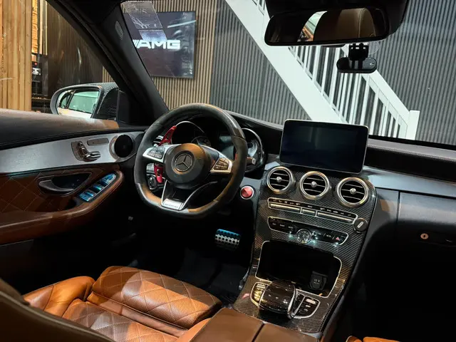 Mercedes-Benz C-Klasse AMG 63 S 2017 Benzine 16