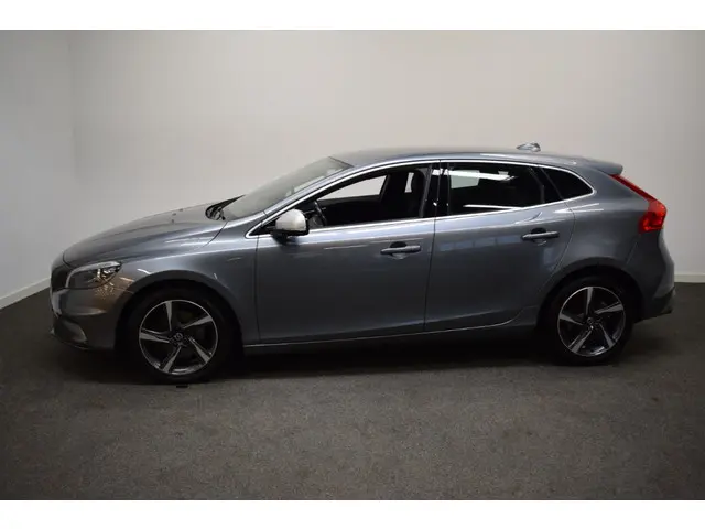Volvo V40 2