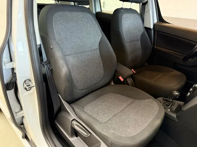 Škoda Yeti 1.2 TSI Active 2015 Benzine 13