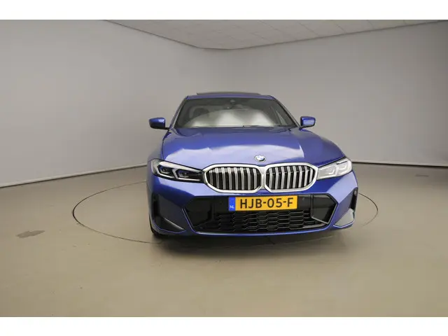 BMW 3 Serie Sedan 330d xDrive 2024 Diesel 5