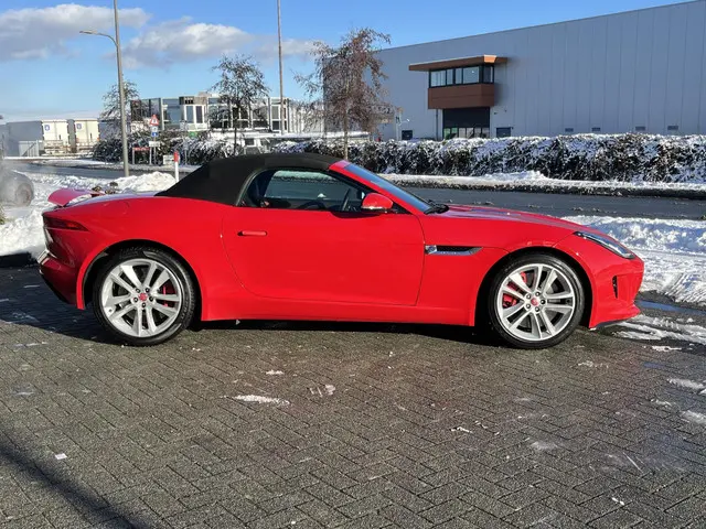 Jaguar F-Type 3.0 V6 S Convertible 2013 Benzine 18