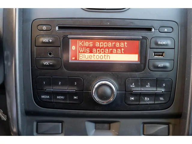 Dacia Duster 1.2 TCe 4x2 Lauréate 2015 Benzine 32