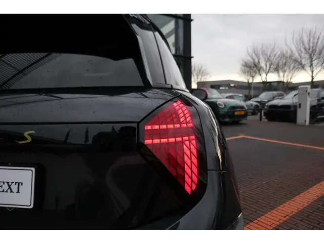 MINI 3-Deurs Cooper E 2024 Elektrisch 10