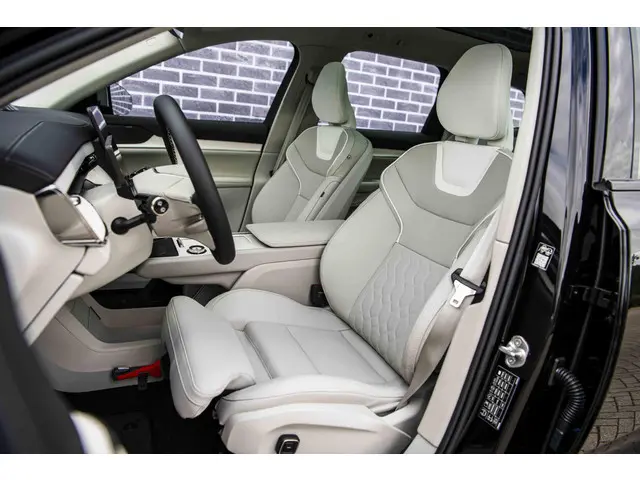 Volvo EX90 Single Motor Plus 7p. 104 kWh 2025 Elektrisch 6