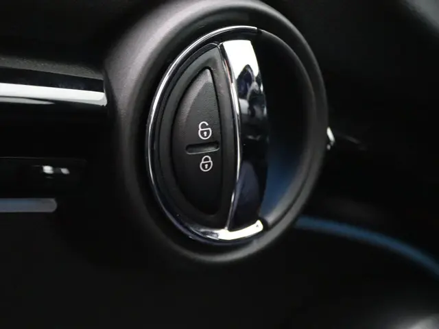 MINI 3-Deurs Cooper 2023 Benzine 20
