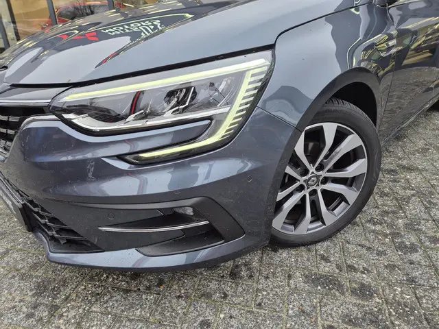 Renault Mégane Estate 1.3 TCe 140 Techno 2023 Benzine 30