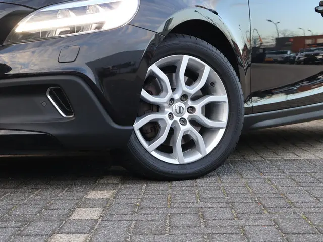Volvo V40 Cross Country T3 Nordic+ 2017 Benzine 14