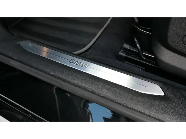 BMW 1 Serie 118i Executive Edition 2020 Benzine 21