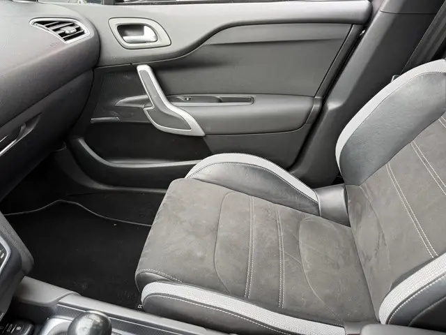 DS DS 4 Crossback 1.2 PureTech Chic 2018 Benzine 30